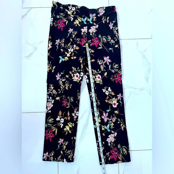 🔥HOST PICK🔥 Laura Petites/ Black floral pants/ Stretch/ Size US M petite - Picture 5 of 6